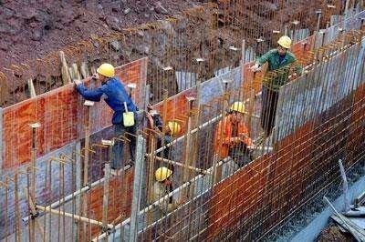 安福縣月薪4500+成為建筑行業(yè)常態(tài)，財(cái)經(jīng)視角下的建筑工程勞務(wù)分包市場(chǎng)